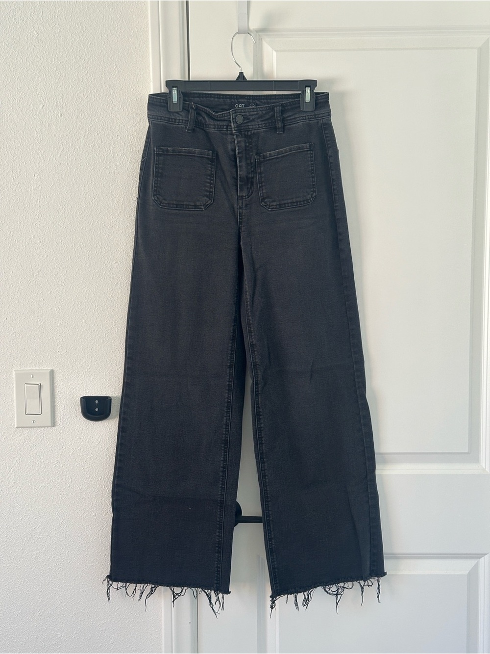 OAT New York Front Patch Pocket Wide-Leg High-Rise Cropped Jeans - Women